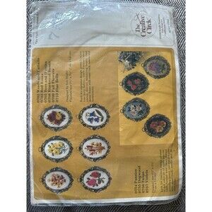 Creative Circle Tulips Embroidery Kit 756 Metal Frame Bob Shafor Vintage 1982